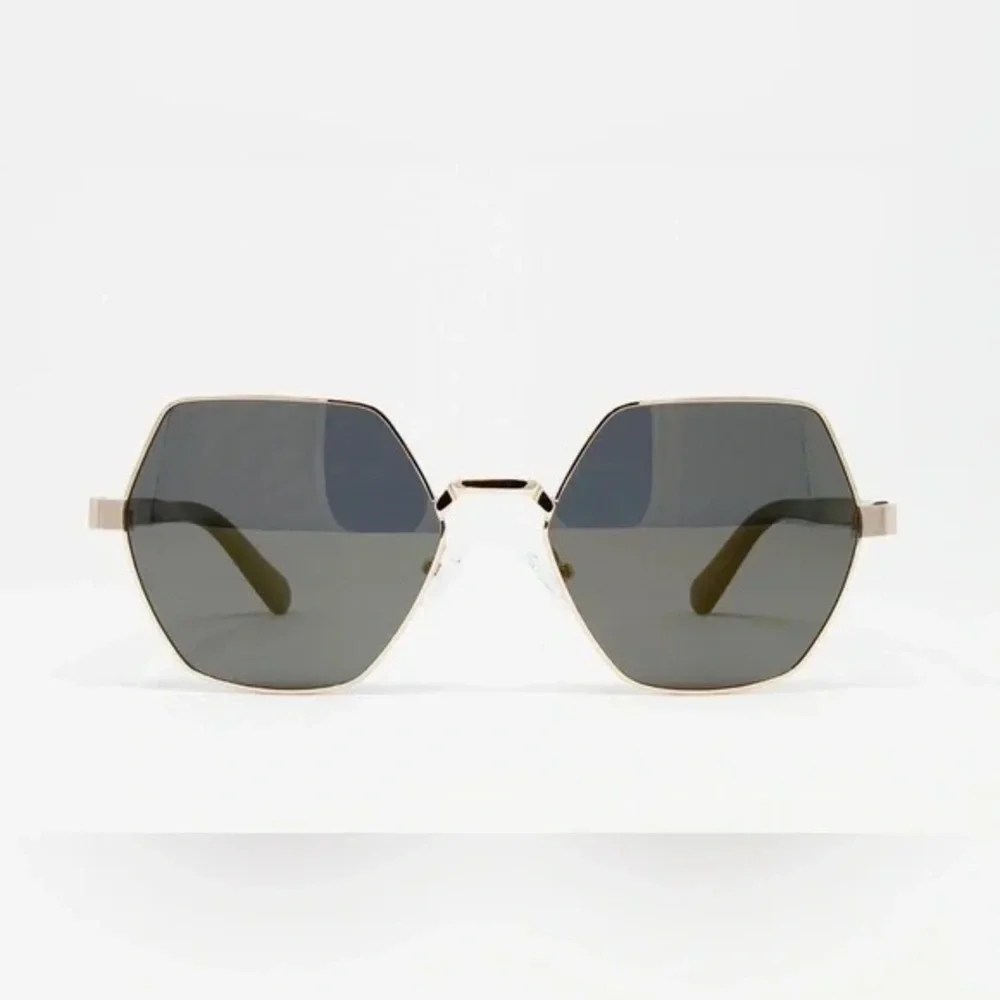 Sperry Silver Hexagonal Sunglasses with Navy Case